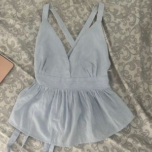 Free people top super cute womens size 2. Perfect for summer!